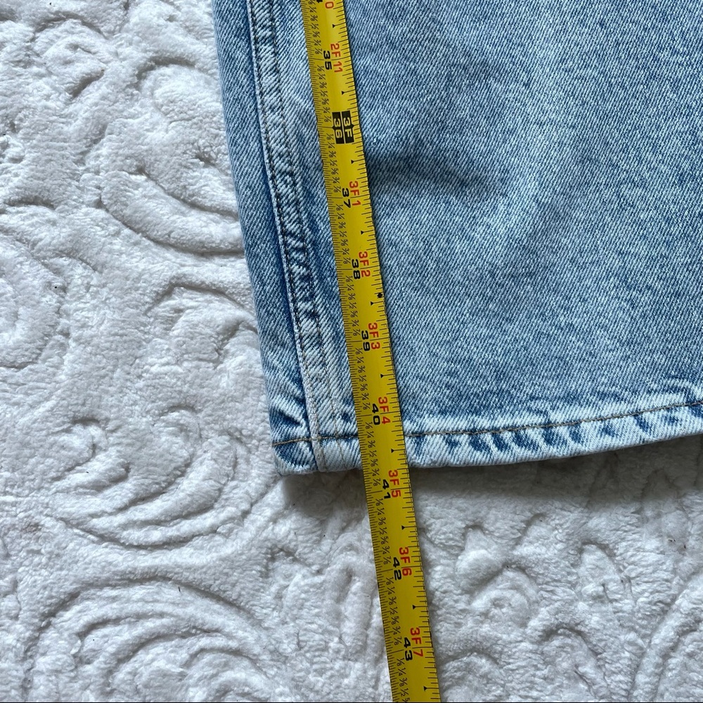 H&M 90s Baggy Lightwash Jeans - Picture 7 of 11